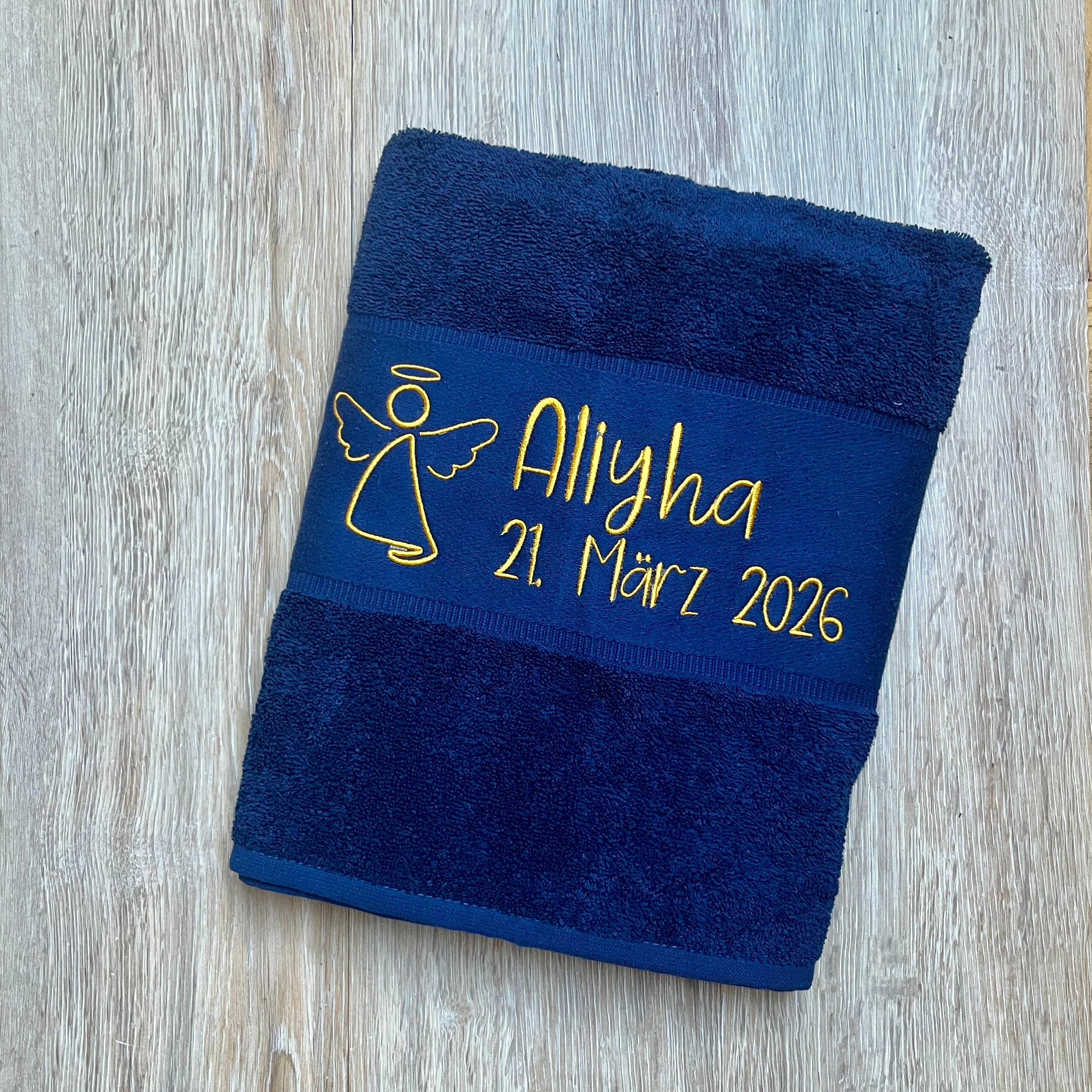 Duschtuch mit Name | Geschenk zur Kommunion, Taufe oder Konfirmation
